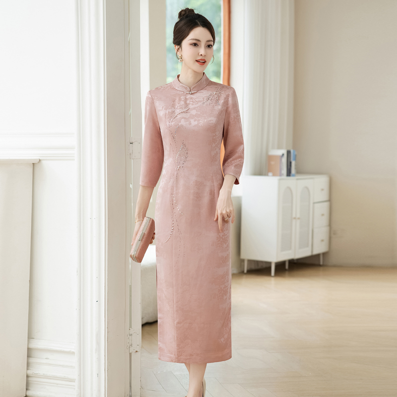 妈妈婚宴礼服高端粉色新中式旗袍