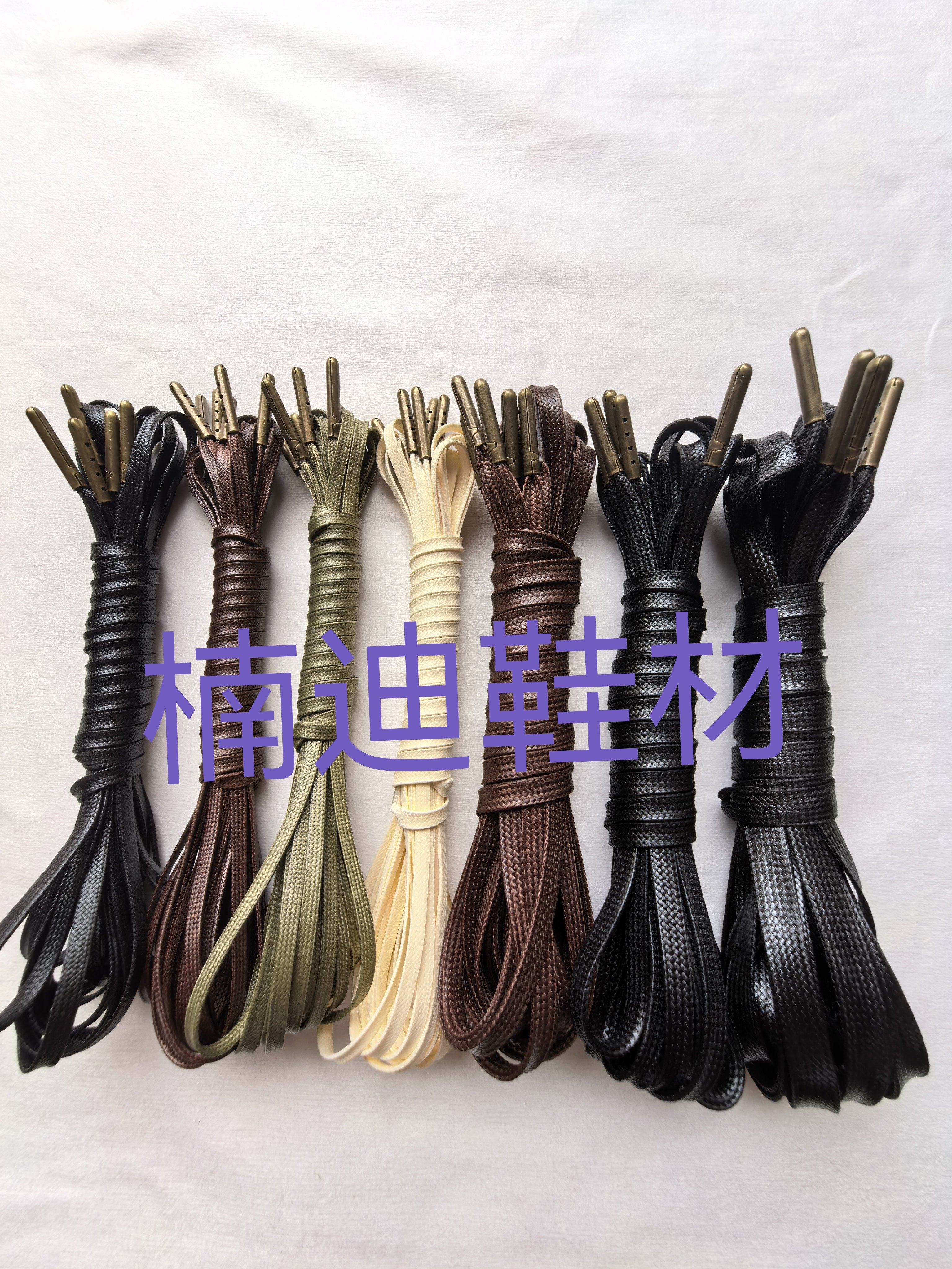 轻奢扁油蜡鞋带铜头防滑耐磨7孔马丁工装靴皮鞋板鞋军绿完美匹配