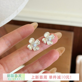 小众设计花朵珍珠耳钉女巨好看耳环轻奢高级感气质 首发 新品