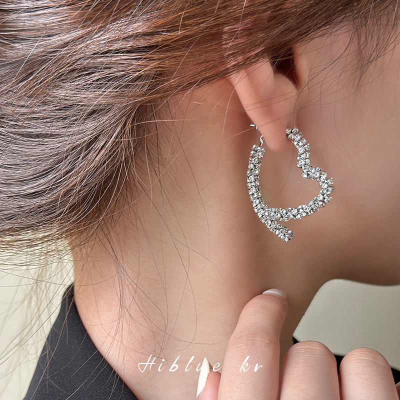 轻奢小众满钻爱心耳环女高级感