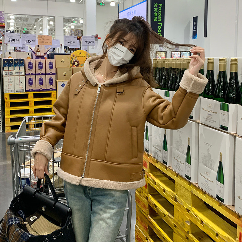 韩版PU皮拼接羊羔毛外套女2025冬季新款皮毛一体加厚显瘦棉衣棉服,女装派克服,浙宝113