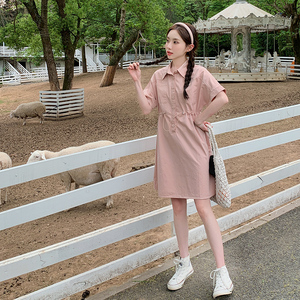 法式粉色收腰工装裙连衣裙女夏2024新款小个子森系学院风高级感图片