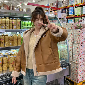 韩版PU皮拼接羊羔毛外套女2025冬季新款皮毛一体加厚显瘦棉衣棉服,女装派克服,浙宝113