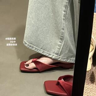 丝绒！复古红色夹趾方头凉拖韩系慵懒风矮跟显瘦日常休闲女人字拖