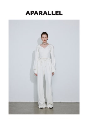 APARALLEL V领飘带收腰短款上衣