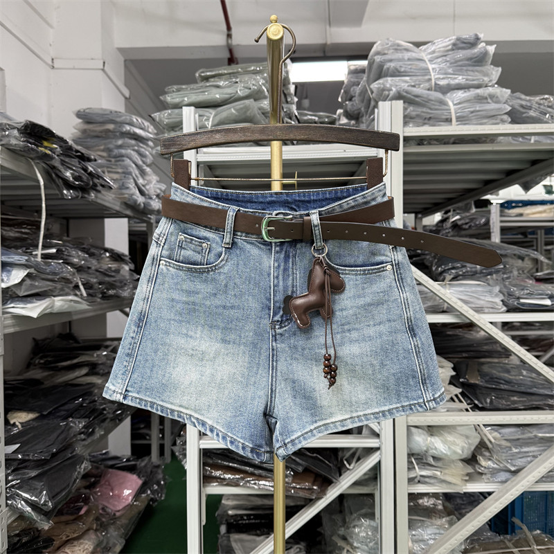复古高腰牛仔短裤女2026夏季新款显瘦辣妹热裤百搭直筒a字阔腿裤