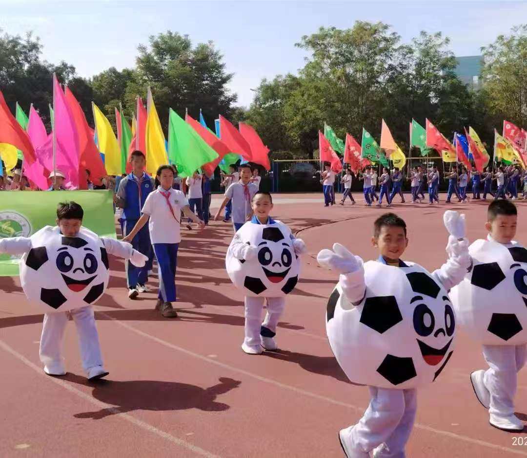 儿童足球卡通人偶服定制卡通街舞舞蹈服装幼儿亲子运动会体育用品
