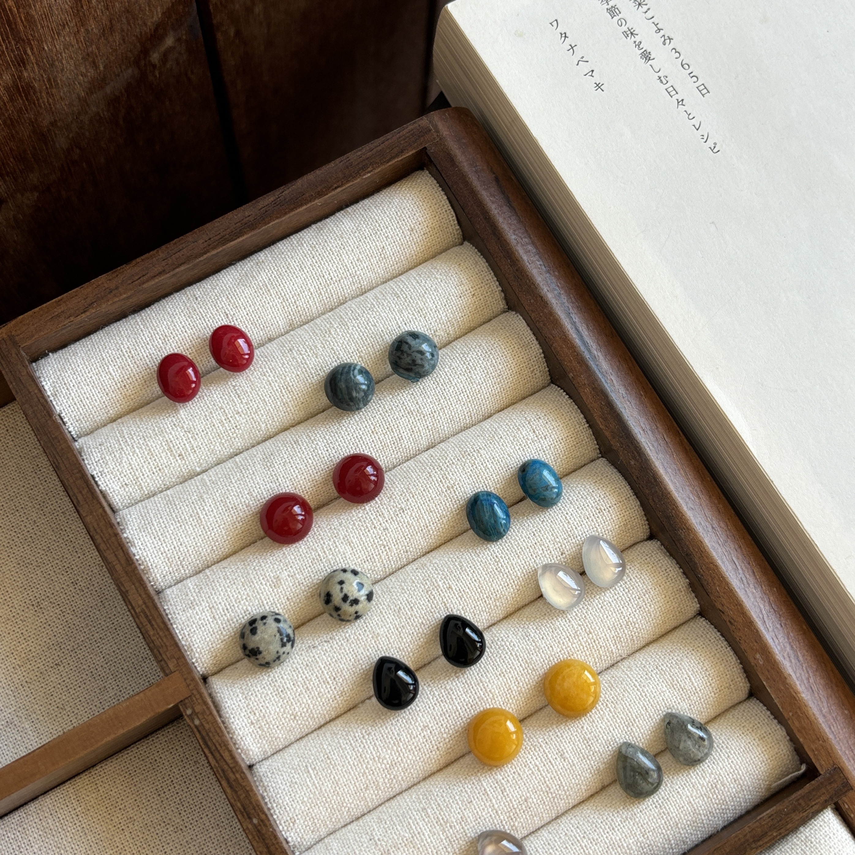 黑玛瑙黄玉蓝灰玛瑙斑点石耳钉