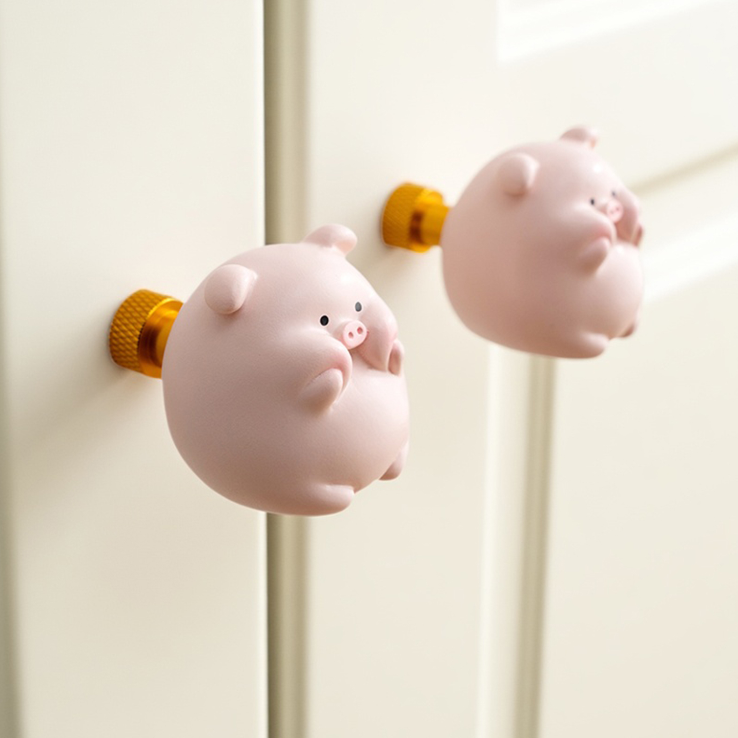 可爱兔子小猪卡通动物拉手