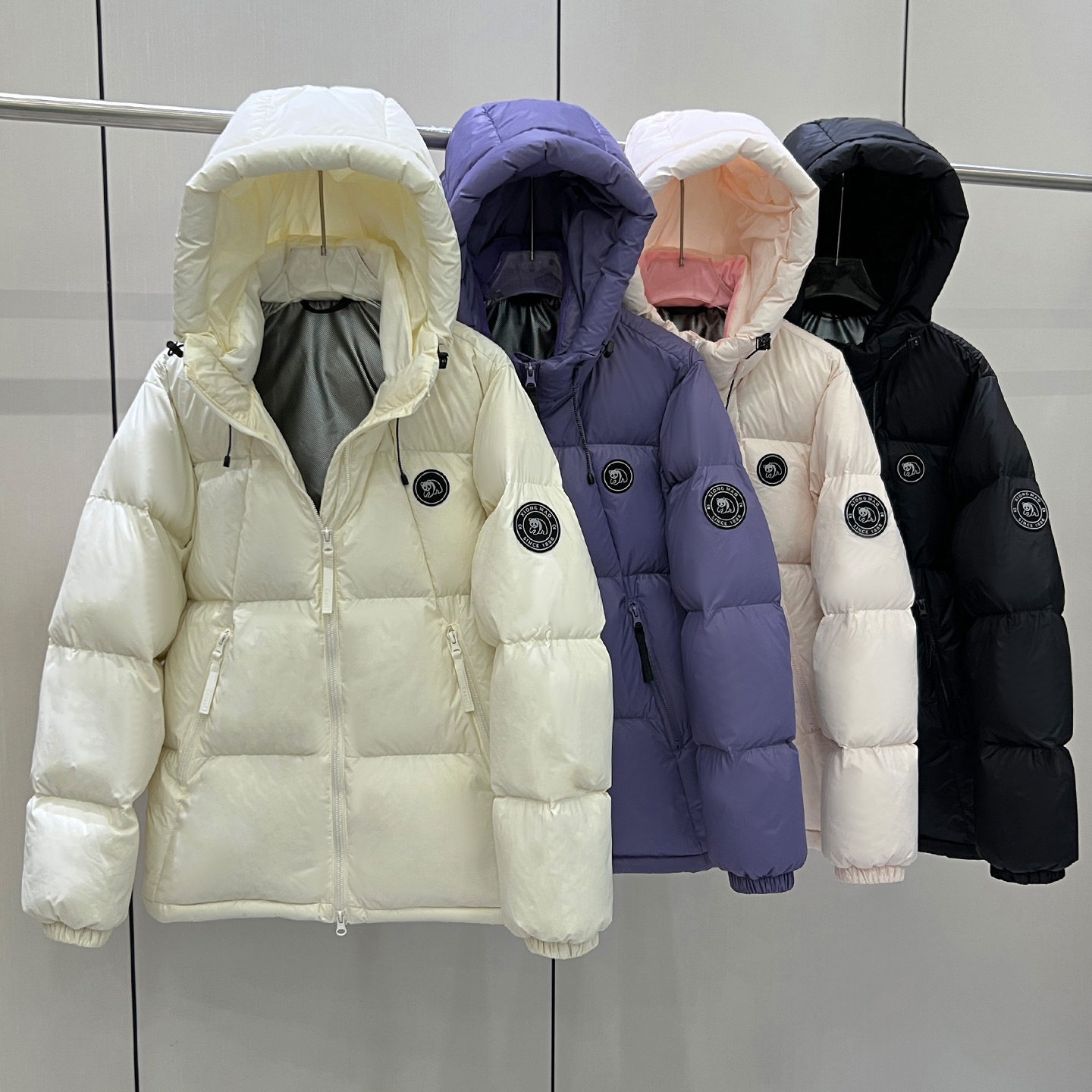 白色羽绒服女短款加厚2025新款休闲宽松连帽小个子面包服情侣外套