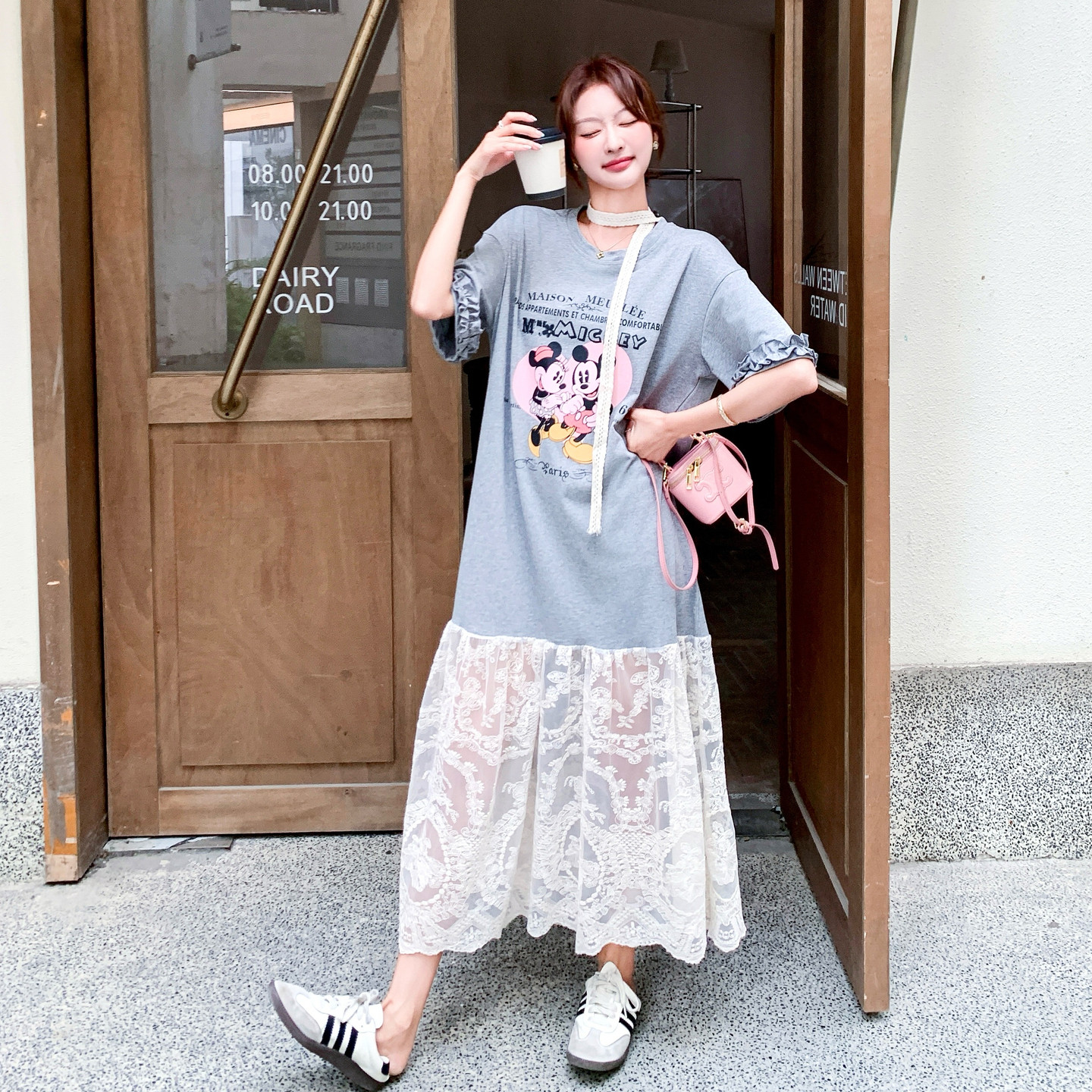 灰色韩系休闲减龄卡通印花连衣裙女夏新款显瘦蕾丝拼接花边T恤裙,女装连衣裙,艾艾淮淮