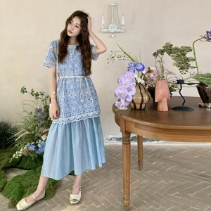 蓝色蕾丝刺绣假两件连衣裙女2025夏季新款法式温柔风甜美显瘦长裙图片