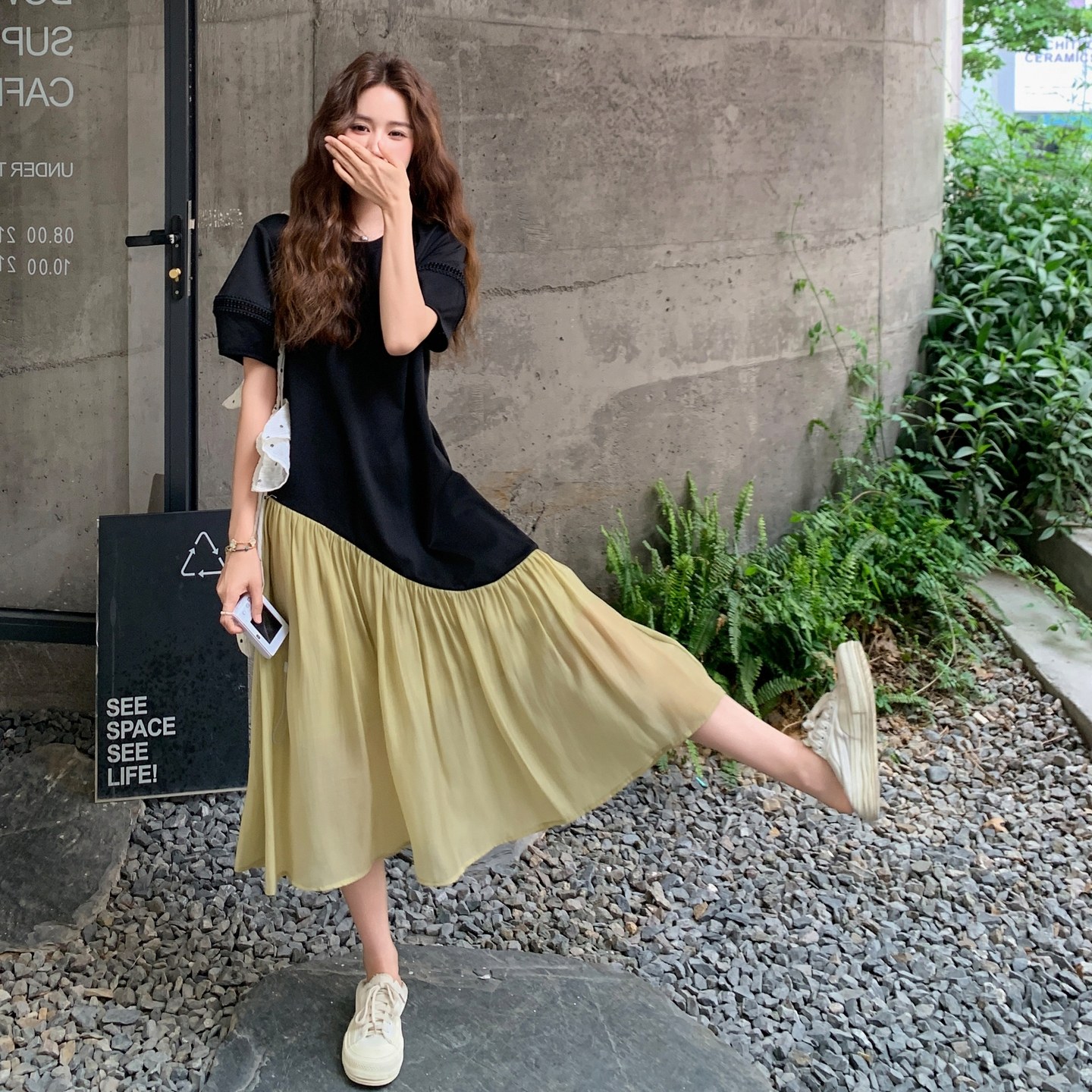 黑色高级感撞色拼接连衣裙女夏季新款轻熟风显瘦气质泡泡袖A字裙,女装连衣裙,艾艾淮淮