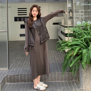 套装学院风时尚套装高腰针织裙子韩版复古时尚显瘦裙子显瘦气质图片