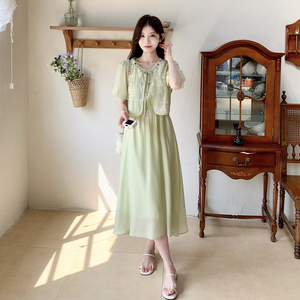 甜美减龄刺绣系带马甲连衣裙两件套女2025夏季新款设计感叠穿套装图片