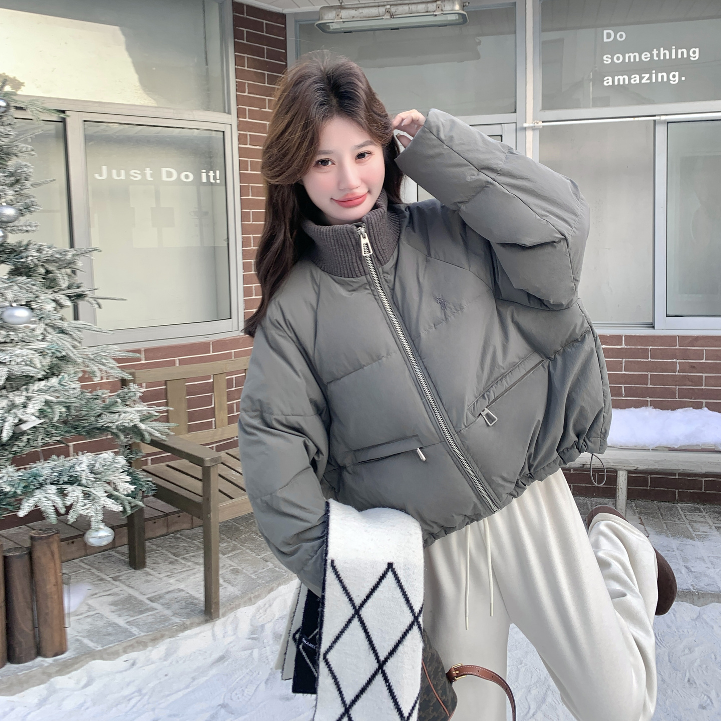 【新款】90绒现货毛线领拼接羽绒服297-1957-P295-K438，女装短外套，艾艾淮淮