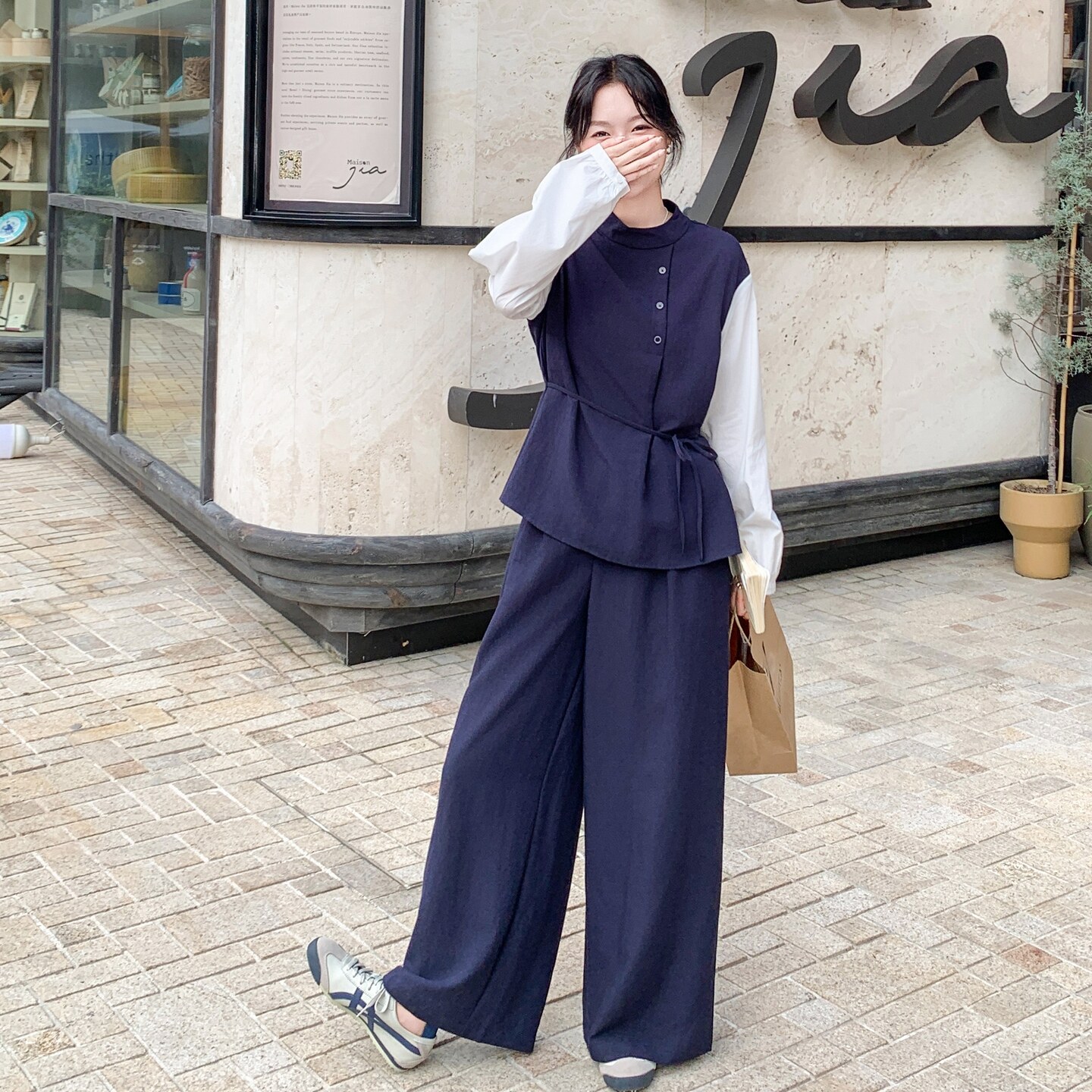 2025秋季新款深蓝色设计感拼接上衣淡人套装女宽松阔腿长裤两件套,女装套装/套裙,艾艾淮淮