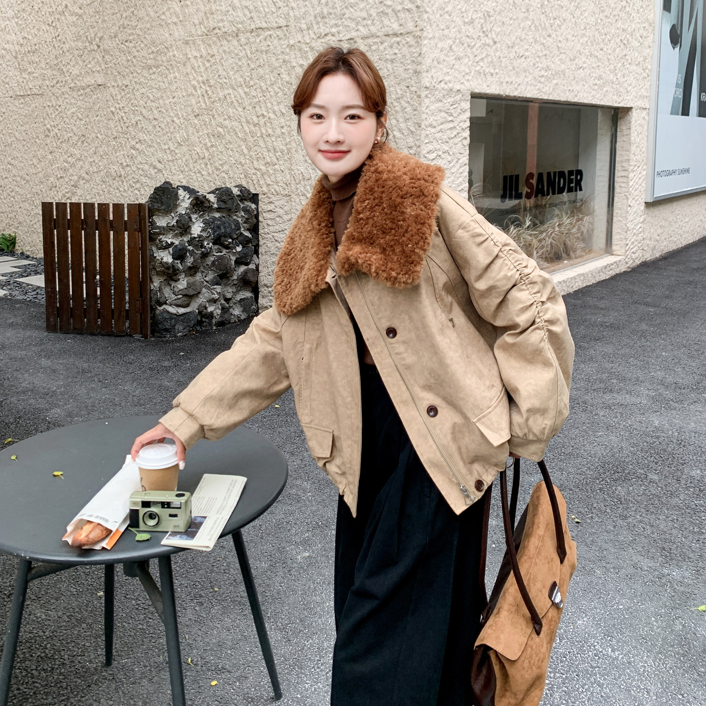 【新款】90绒现货羊羔毛拼接羽绒服297-1895-P265-K398，女装短外套，艾艾淮淮