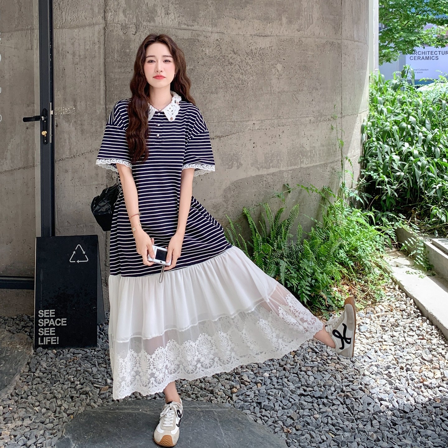 休闲风polo领蕾丝拼接条纹拼接连衣裙女夏2025超火松弛感减龄长裙图片