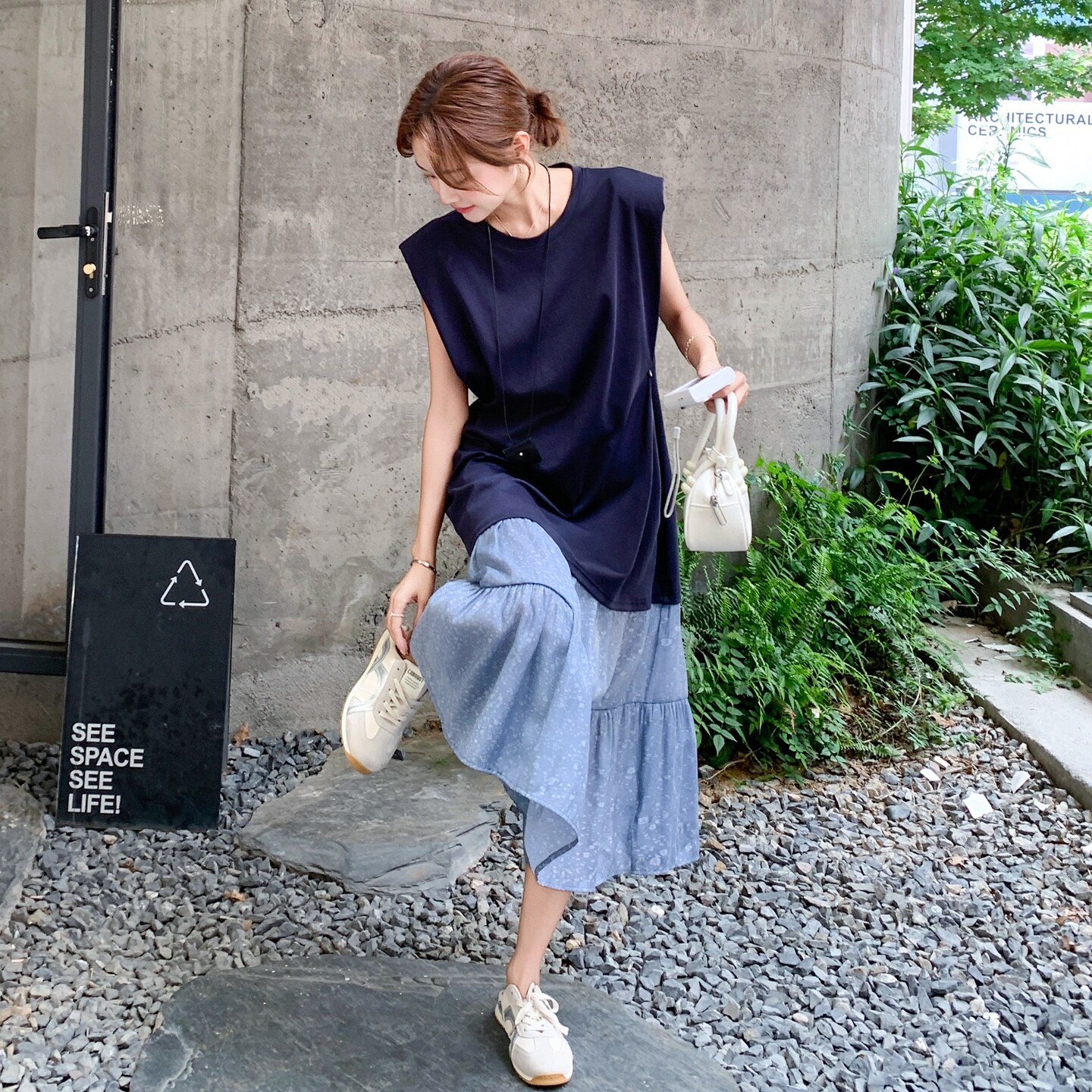 盐系藏蓝色无袖拼接背心连衣裙女夏2025年新款松弛感休闲减龄长裙,女装连衣裙,艾艾淮淮