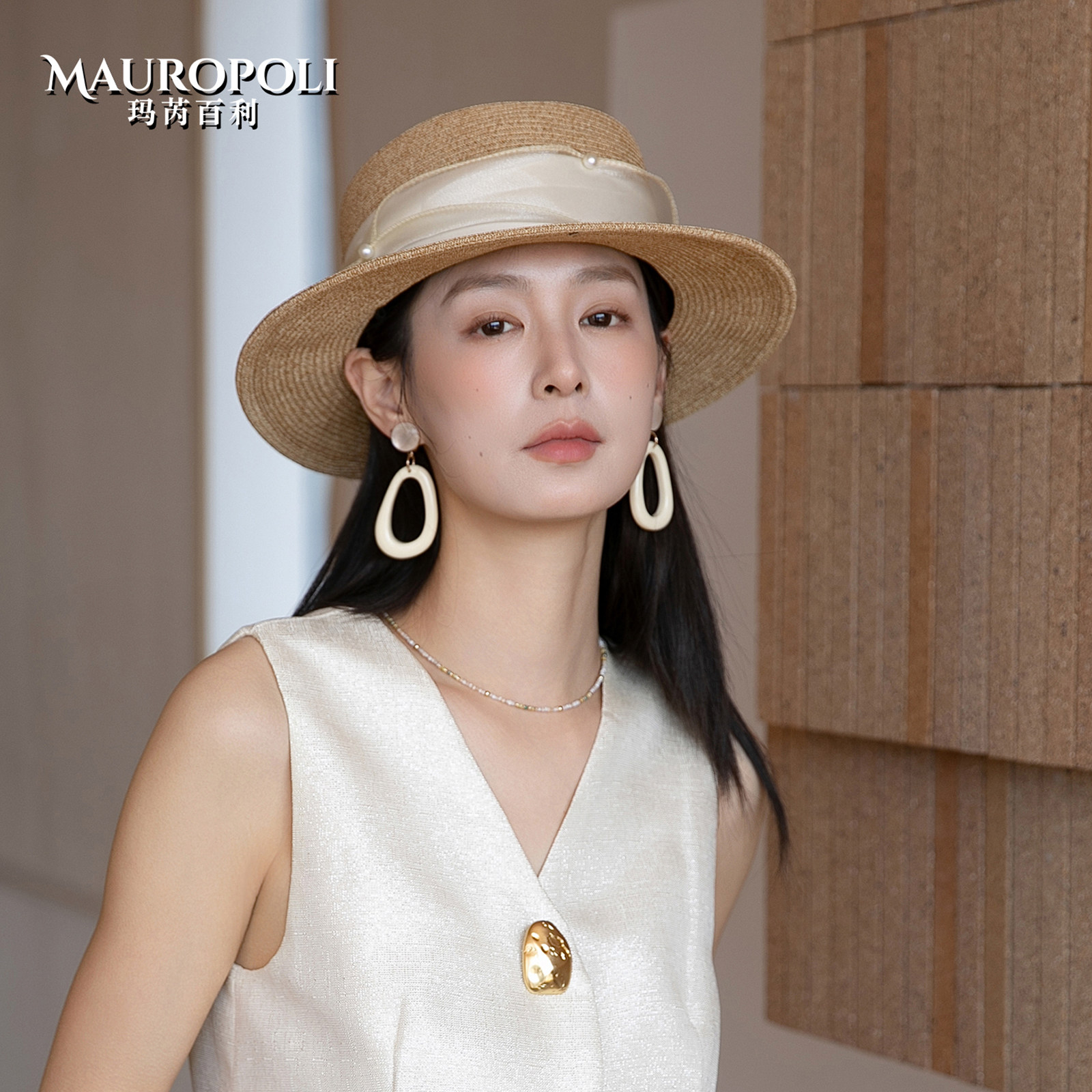 老钱风珍珠草帽女款平顶法式遮阳帽2026新款春夏海边编织防晒帽子