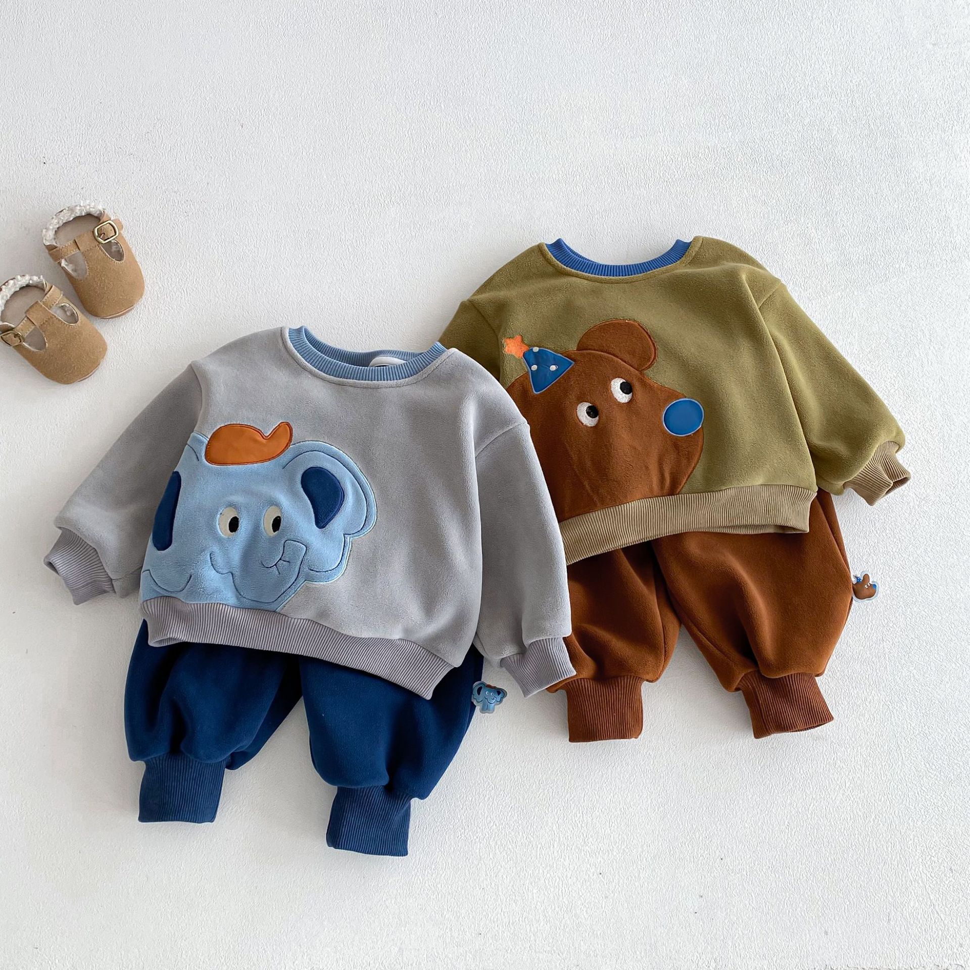 儿童奥粒绒卫衣2026新款冬季男童洋气贴布卡通套头衫宝宝加厚卫裤