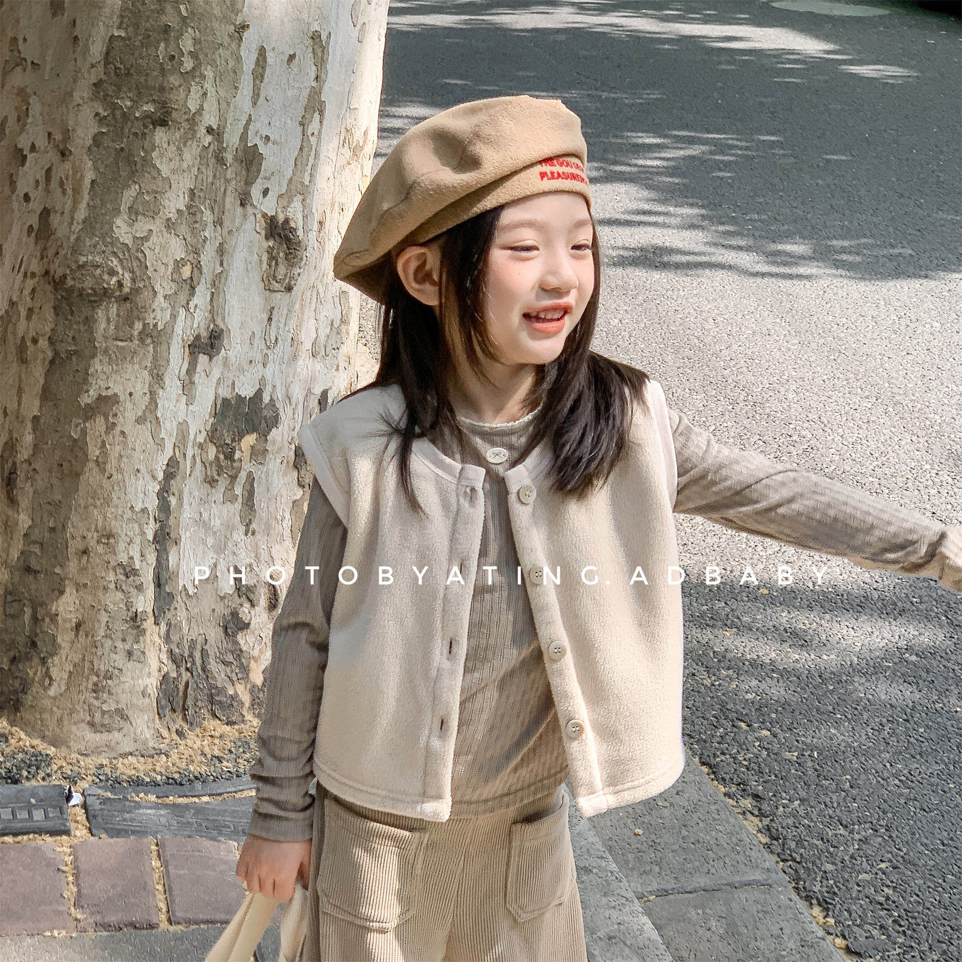 2026童装春秋冬季外套儿童珊瑚绒马甲女童加绒上衣女宝宝加厚背心