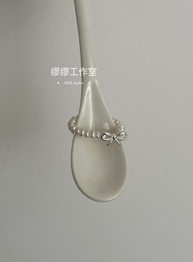 蝴蝶结甜心小巧精致925纯银珍珠戒指高级感弹力绳送女生礼物新款
