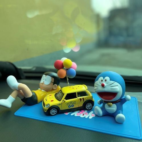 哆啦A梦大雄车载摆件睡觉大雄和蓝胖汽车公仔车内中控台动漫饰品