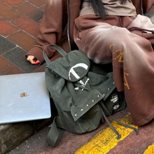 韩国小众品牌Deinet双肩包D字母大号抽绳口袋铆钉帆布背包女