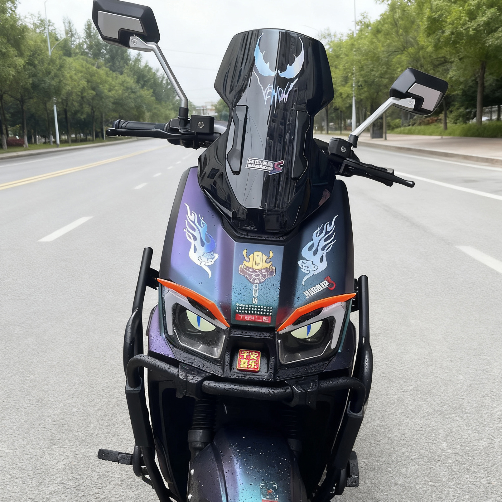 适用台铃封神夜光眼睛改装饰毒液红牛防水反光贴纸立体定风翼配件