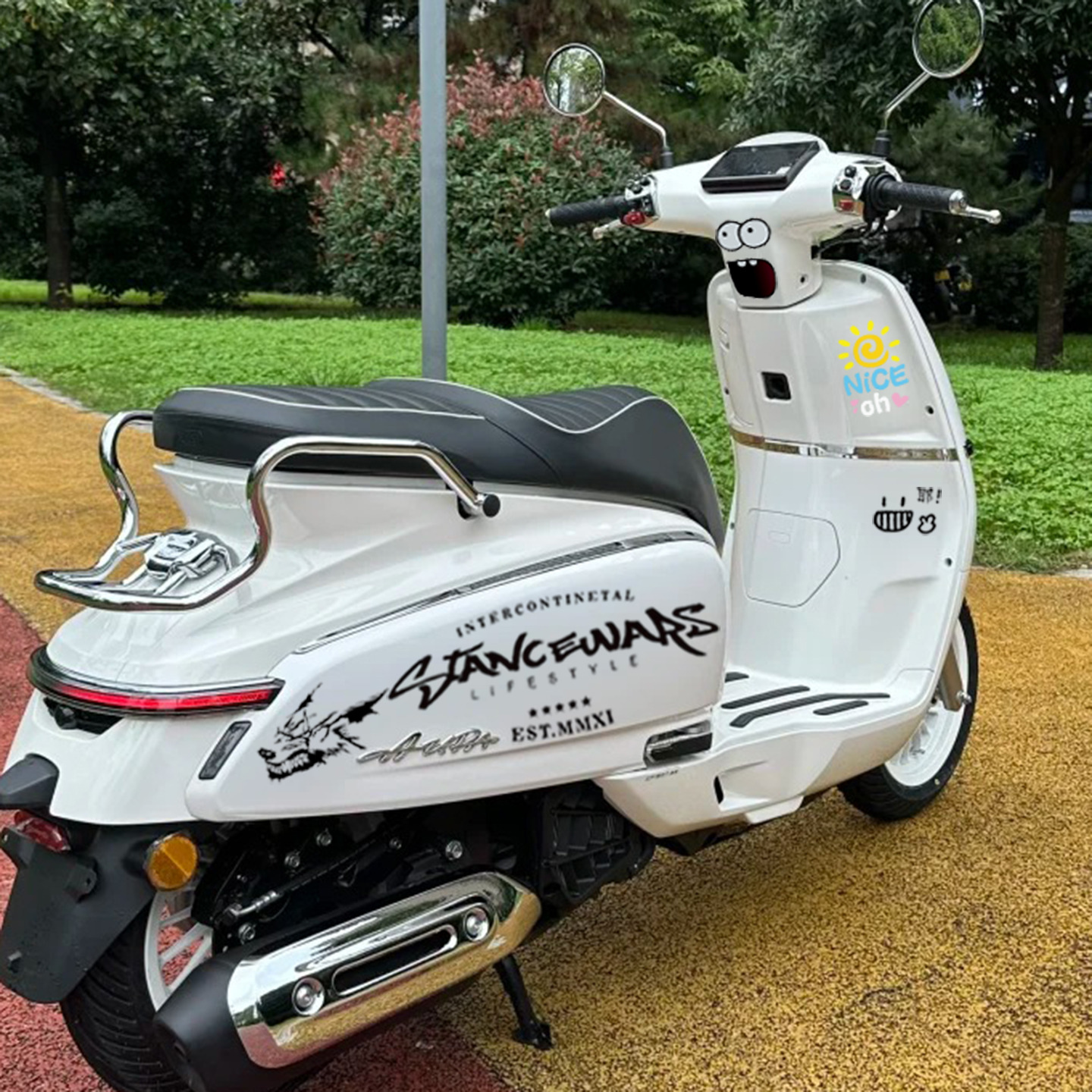 适用25款春风150AURA摩托车身狼头字母贴画露营反光贴纸改装配件