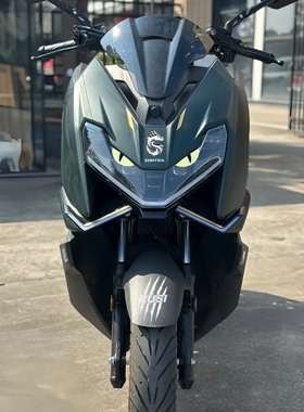 适用升仕26款150X车头立体夜光恶魔眼睛贴纸改装划痕遮挡配件拉花