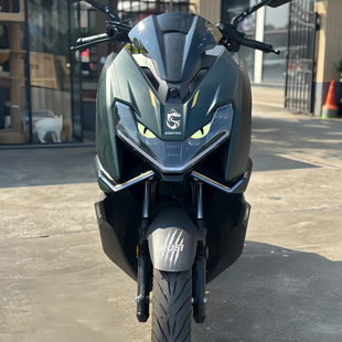 适用升仕26款150X车头立体夜光恶魔眼睛贴纸改装划痕遮挡配件拉花