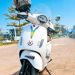 适用豪爵Lumi125车头日行灯膜diy改装饰立体马里奥麦当劳M标贴纸