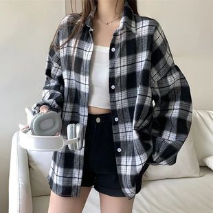 Black Flannel Shirt for Women Long Sleeve Collared Button-Up