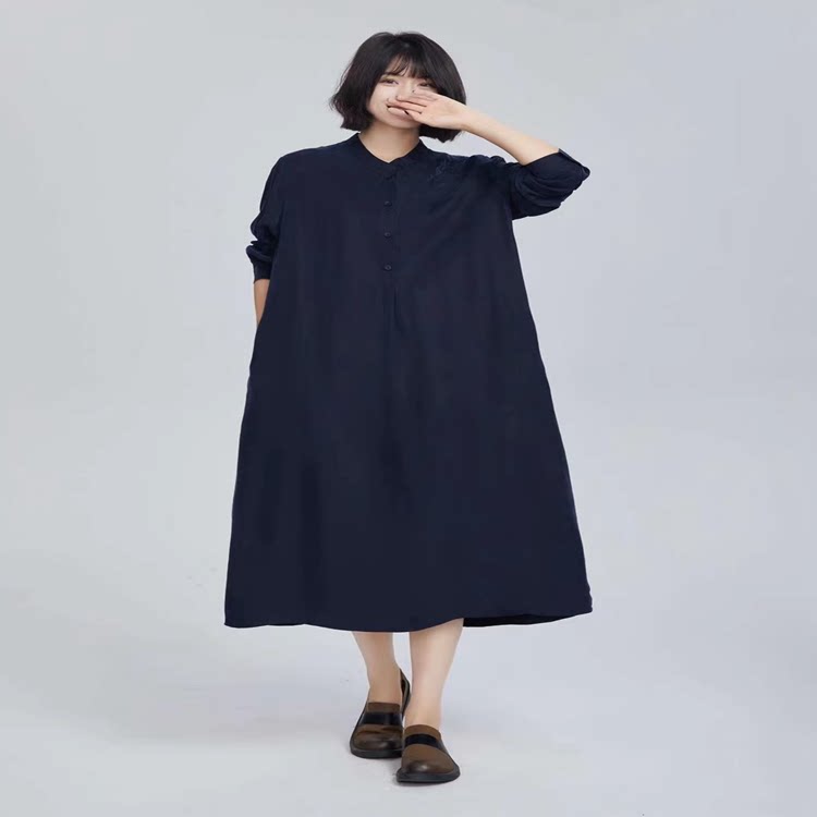 翠色嘉人2026秋季通勤文艺肩部刺绣立领女铜氨丝长裙连衣裙D8001