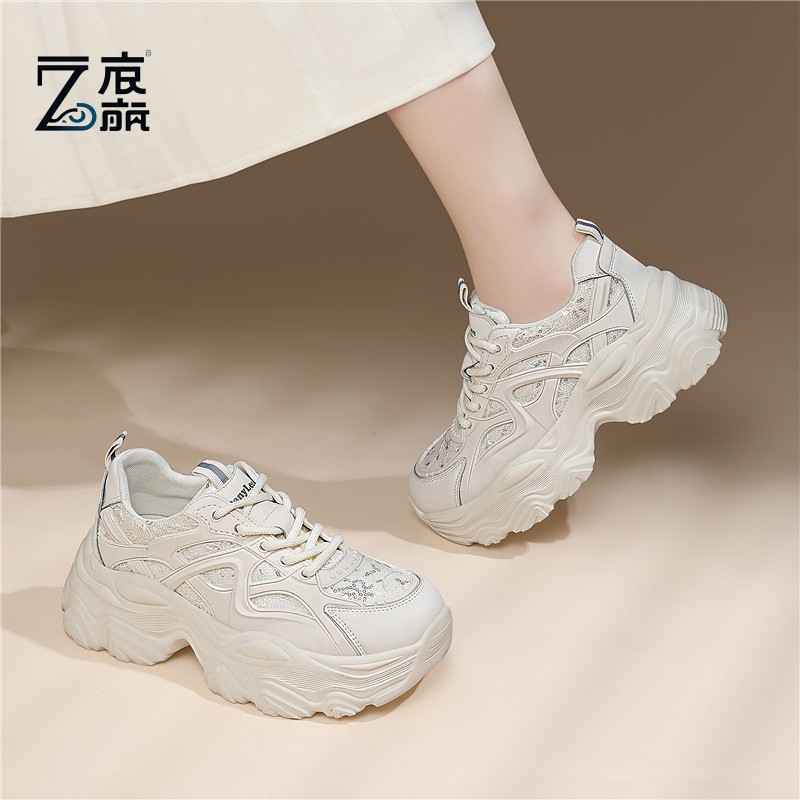 莆田纯原黑色老爹鞋女款2025新款春季爆款厚底鞋子小香风休闲运动