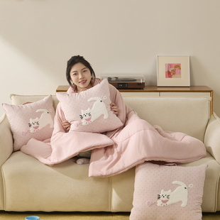 双层纱全棉抱枕被两用卡通车载靠垫办公室沙发幼儿园午睡空调被子