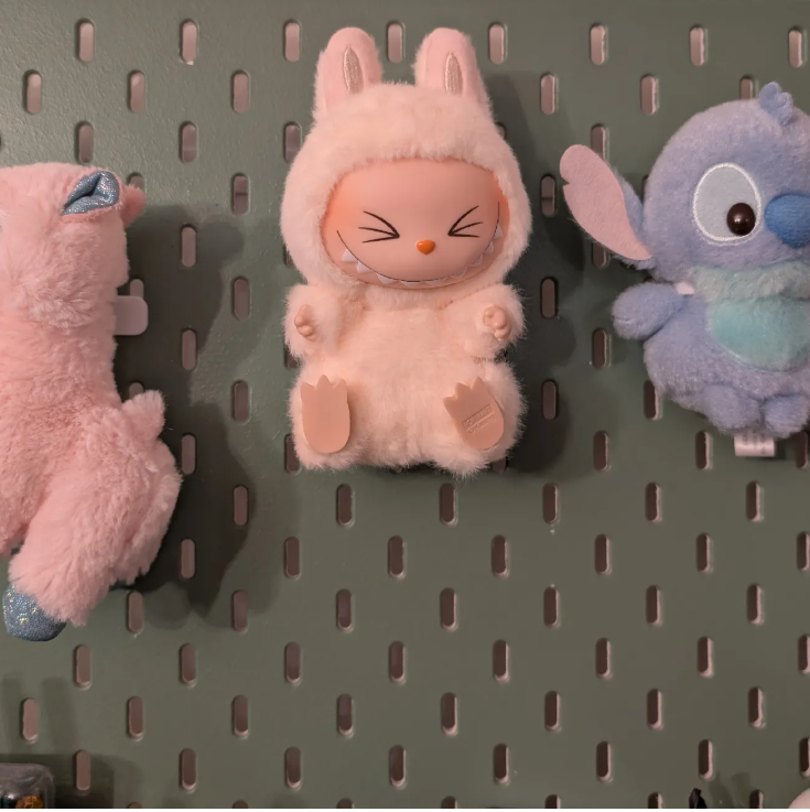 泡泡玛特公仔收纳架子适用宜家SKADIS洞洞板 可改金属圆孔方孔,收纳整理,收纳洞洞板,淘宝优惠券,粉丝福利购,淘宝优惠卷