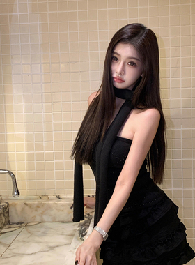 「现货」韩雨嘉黑色重工荷叶边短裙女秋冬设计感收腰带裤里半身裙