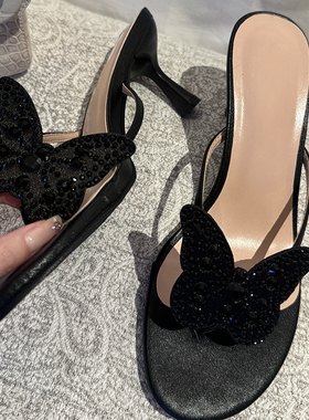 韩雨嘉烫钻蝴蝶凉拖鞋女款2024新款夏季外穿圆头细跟夹趾高跟凉鞋