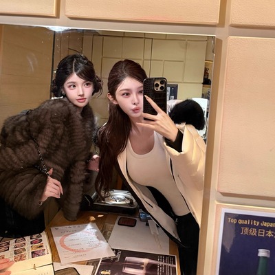 狐狸毛横纹车条皮草外套