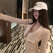 韩雨嘉 百搭休闲套装 私服套装 米色设计感翻领针织卫衣微喇长裤