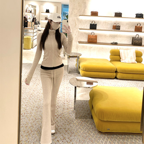 立领加绒卫衣高腰加绒卫衣喇叭裤