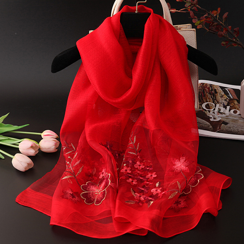 真丝羊毛围巾桑蚕丝刺绣花丝巾女春秋冬季大红色喜庆新年礼物披肩