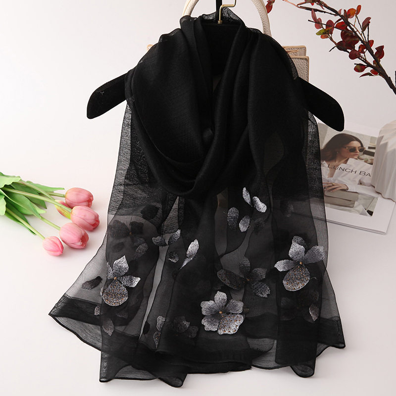 杭州丝绸精美刺绣花桑蚕丝巾女黑色百搭真丝羊毛围巾高档外搭披肩