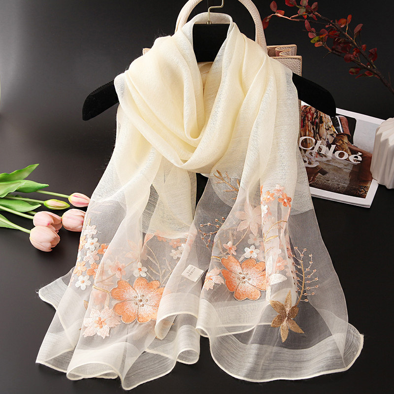 高档真丝羊毛刺绣花围巾韩版春秋桑蚕丝巾长款外搭米白色披肩两用