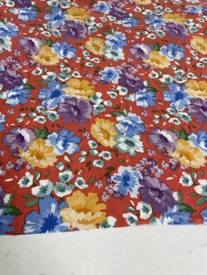 D643红色底印花雪纺布头柔软透气垂坠连衣裙上衣旗袍工厂剩余面料