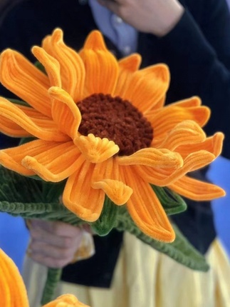 Giant sunflower pipe cleaner bouquet, DIY creative craft kit for Valentine's Day and Qixi Festival
